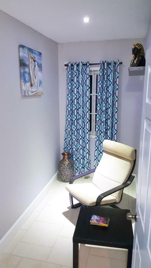 Donhead New Kingston Apt 5 المظهر الخارجي الصورة